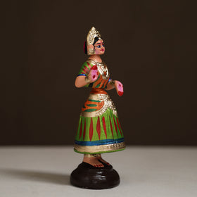 Thanjavur Thalaiyatti Bommai Handpainted Bobble Head Raja Rani Dancing Doll 13