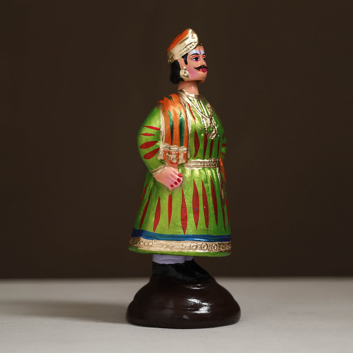 Thanjavur Thalaiyatti Bommai Handpainted Bobble Head Raja Rani Dancing Doll 15