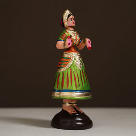 Thanjavur Thalaiyatti Bommai Handpainted Bobble Head Raja Rani Dancing Doll 15