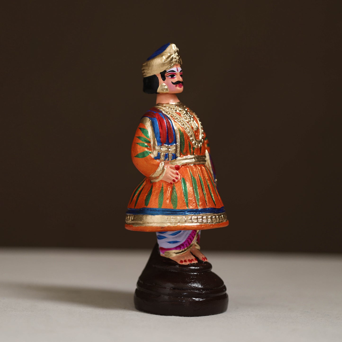 Thanjavur Thalaiyatti Bommai Handpainted Bobble Head Raja Rani Dancing Doll 12