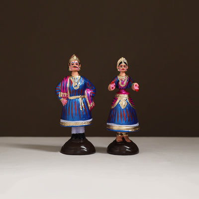 Thanjavur Thalaiyatti Bommai Handpainted Bobble Head Raja Rani Dancing Doll 16