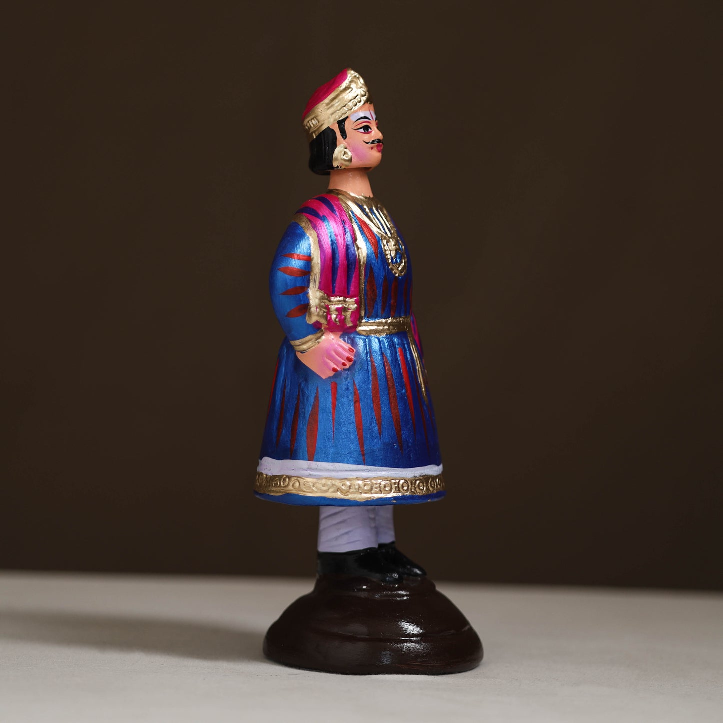 Thanjavur Thalaiyatti Bommai Handpainted Bobble Head Raja Rani Dancing Doll 16