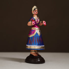 Thanjavur Thalaiyatti Bommai Handpainted Bobble Head Raja Rani Dancing Doll 16