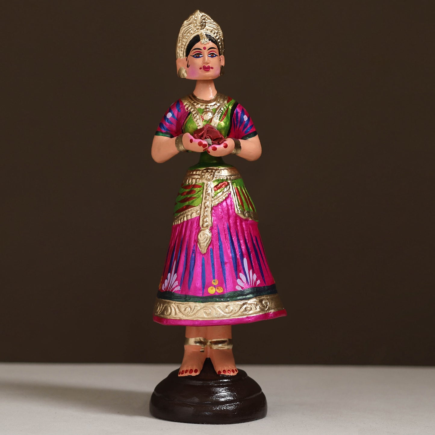 Thanjavur Thalaiyatti Bommai Handpainted Bobble Head Dancing Doll 02