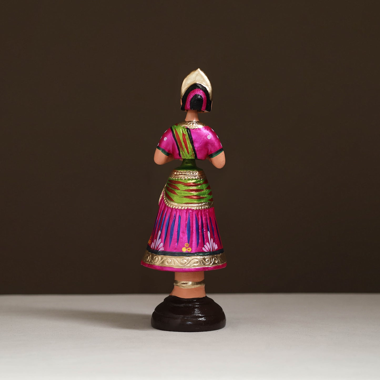 Thanjavur Thalaiyatti Bommai Handpainted Bobble Head Dancing Doll 02