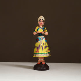 Thanjavur Thalaiyatti Bommai Handpainted Bobble Head Dancing Doll 03