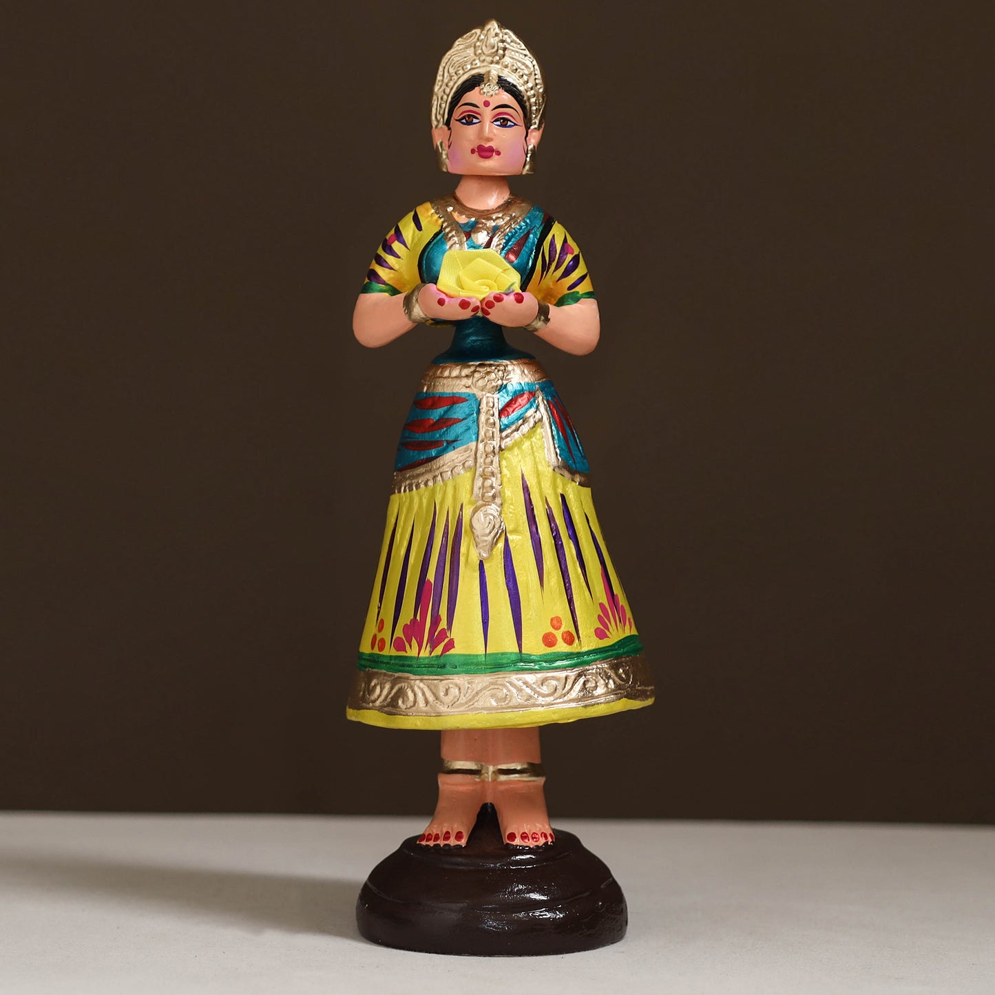 Thanjavur Thalaiyatti Bommai Handpainted Bobble Head Dancing Doll 03
