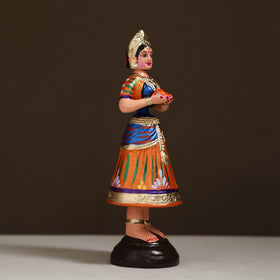Thanjavur Thalaiyatti Bommai Handpainted Bobble Head Dancing Doll 04