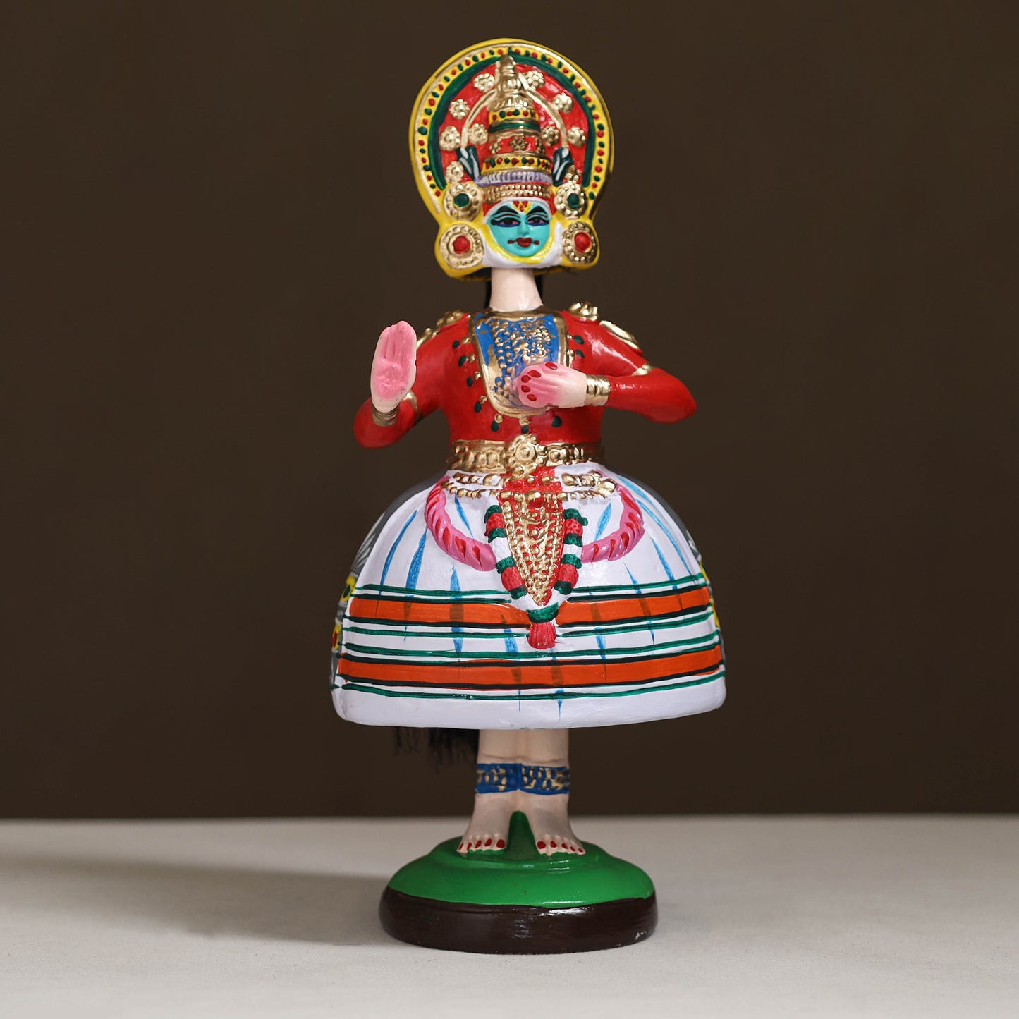 Thanjavur Thalaiyatti Bommai Handpainted Bobble Head Kathakali Dancing Doll 10