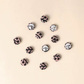  Multicolor Handmade Fabric Button Small at iTokri