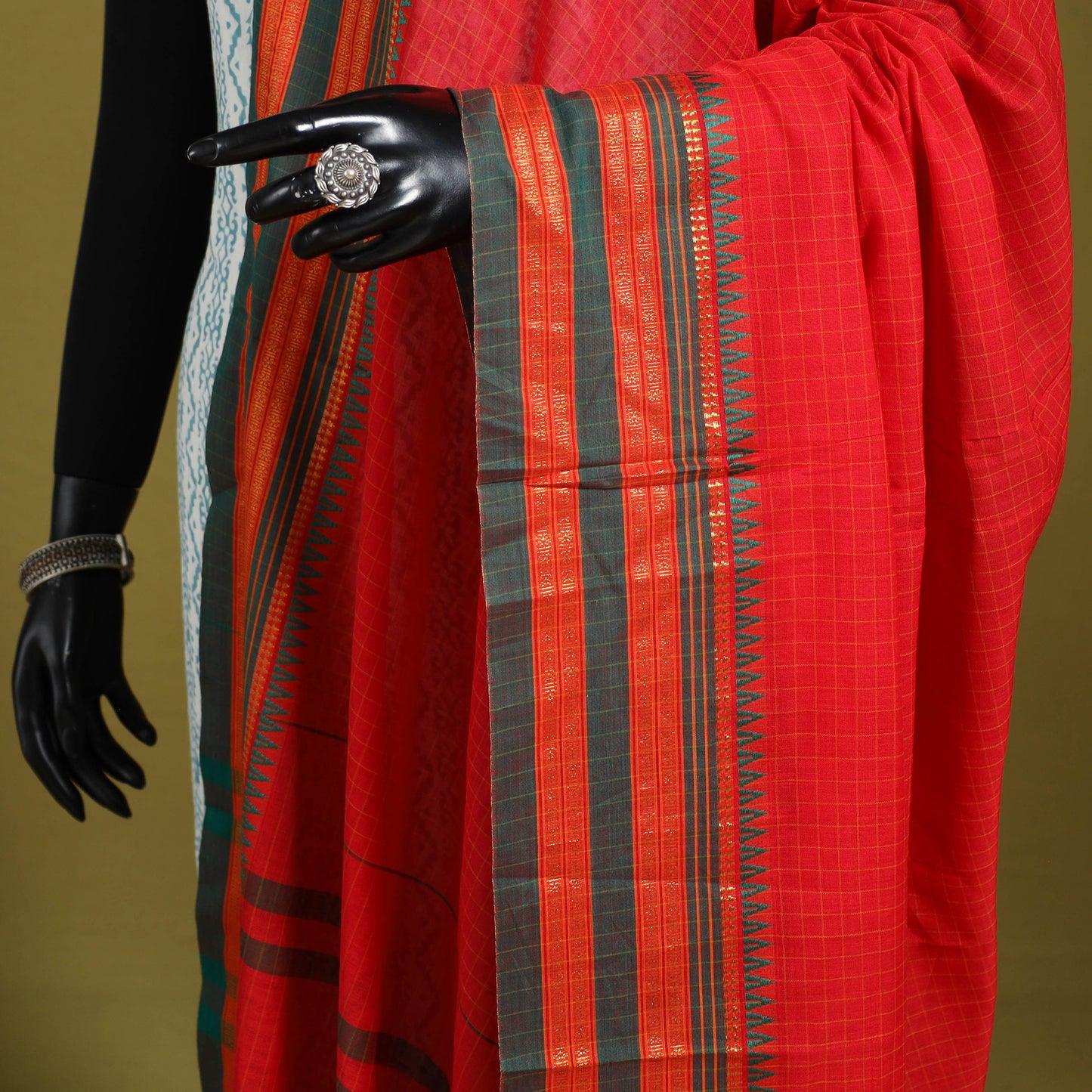 Red - dharwad cotton dupatta with zari border 16
