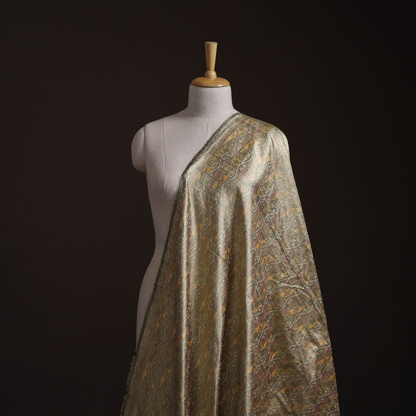 Pochampally Ikat Pure Handloom Raw Silk Fabric 01