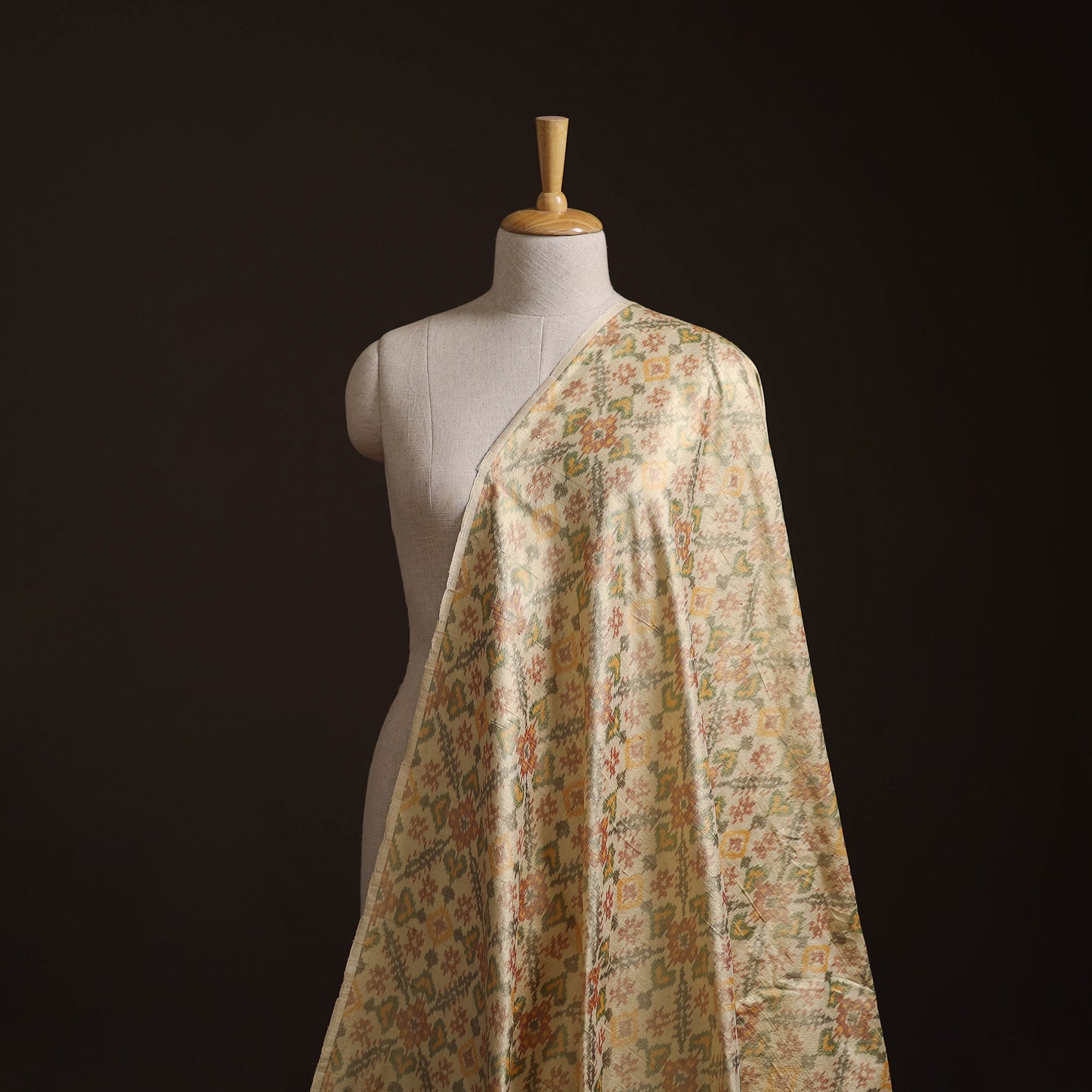 Pochampally Ikat Pure Handloom Raw Silk Fabric 10