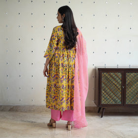  Yellow Block Print Cotton Sanganeri Kurta Set (Set of 3)