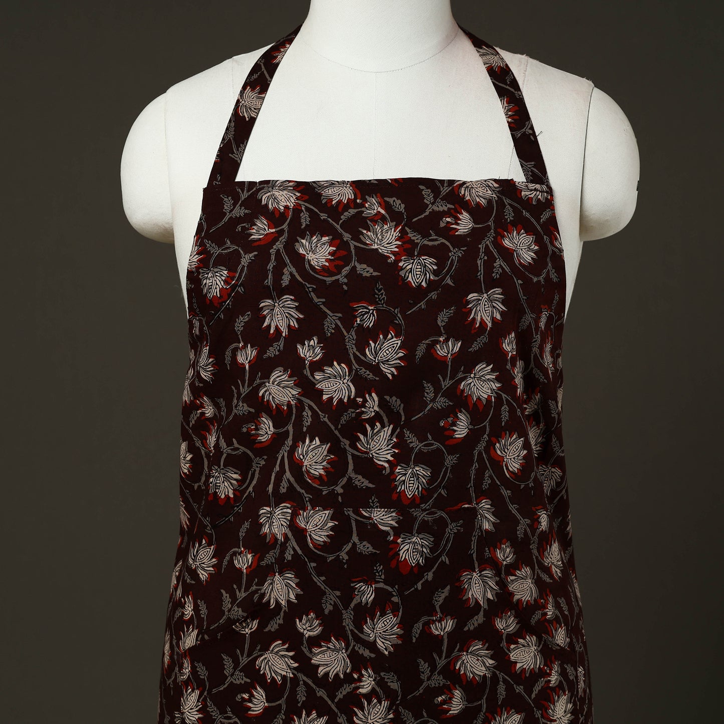 Brown - bagru cotton apron with pocket 21 - handcrafted