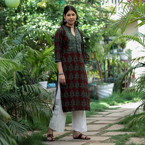 Buy  Bagh Hand Block Printed Cotton Straight Kurta Online at iTokri.com