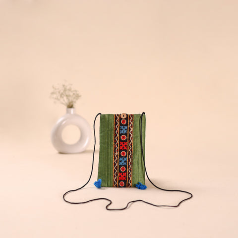 Kutch Hand Embroidery Mobile Sling Bag 32