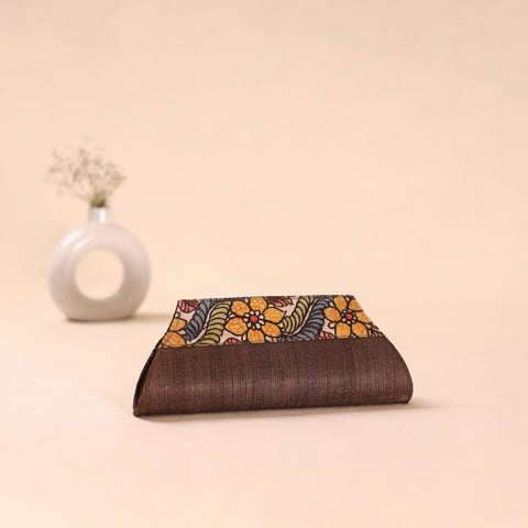 Srikalahasti Kalamkari Handpainted Clutch by Dwaraka Plus 12