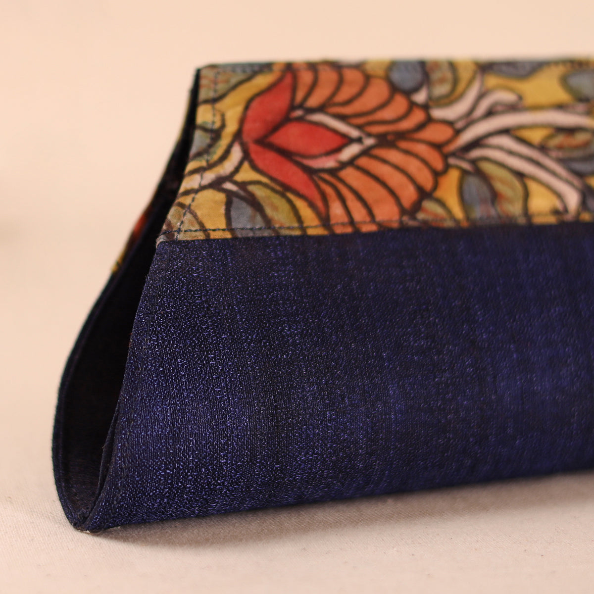 Srikalahasti Kalamkari Handpainted Clutch by Dwaraka Plus 13