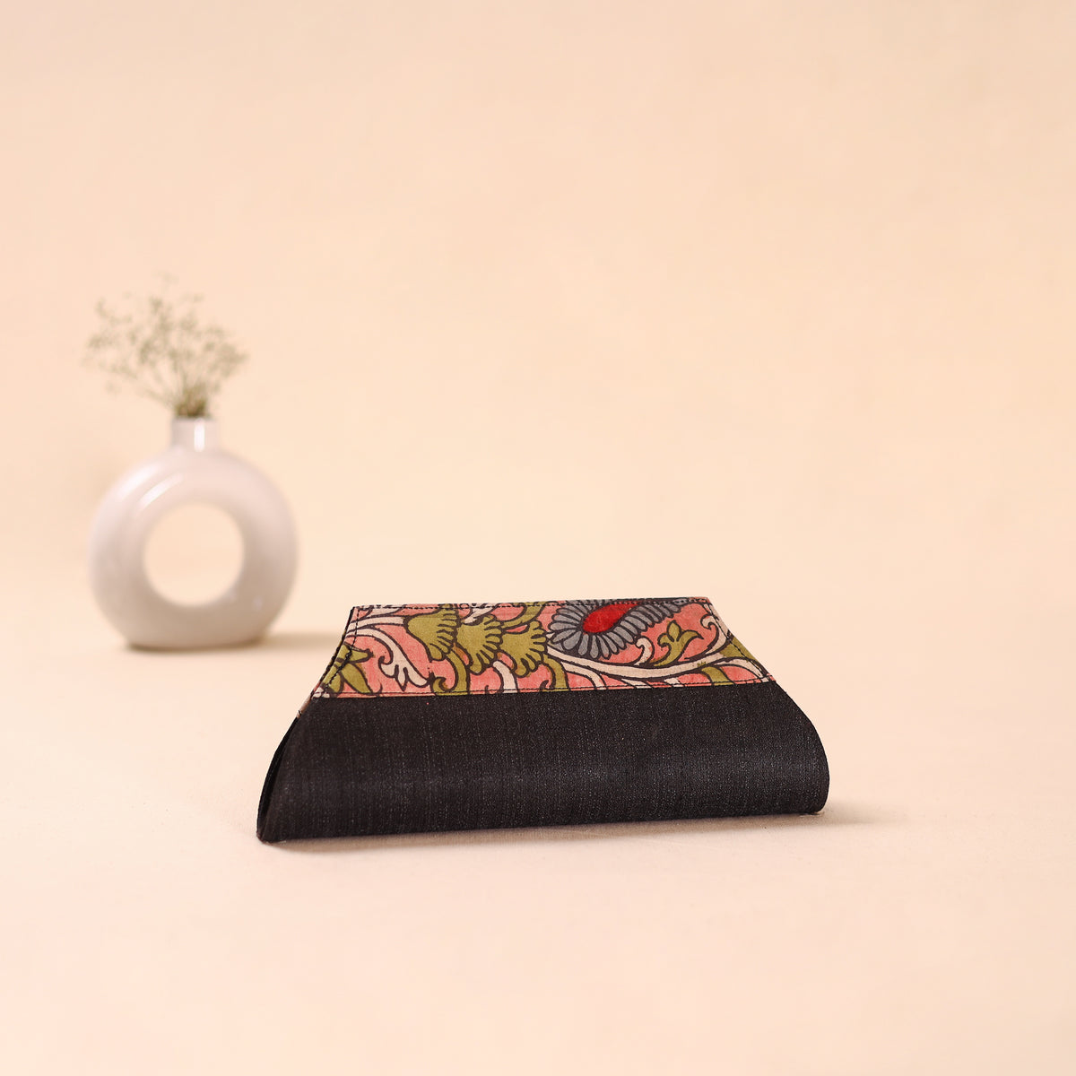 Srikalahasti Kalamkari Handpainted Clutch by Dwaraka Plus 20