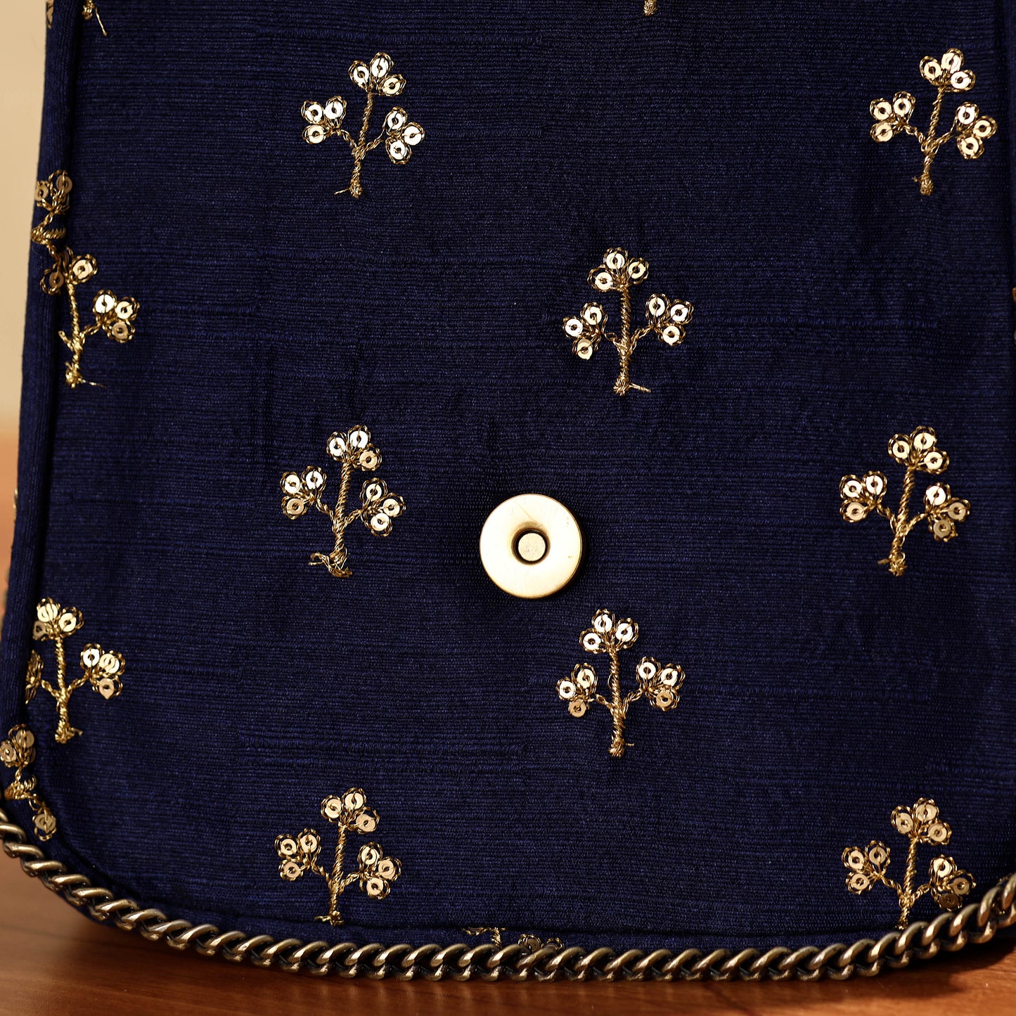 embroidered party hand bag