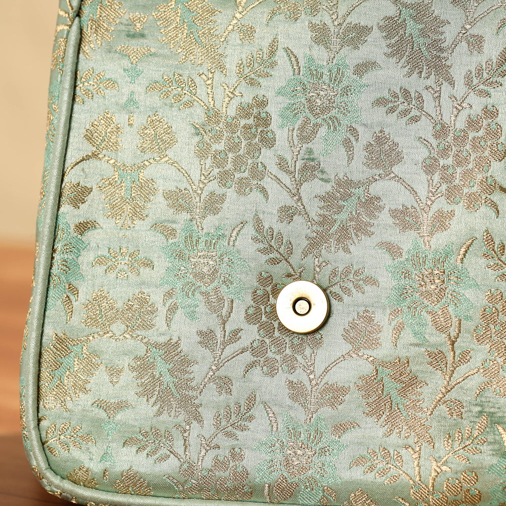 embroidered hand bag