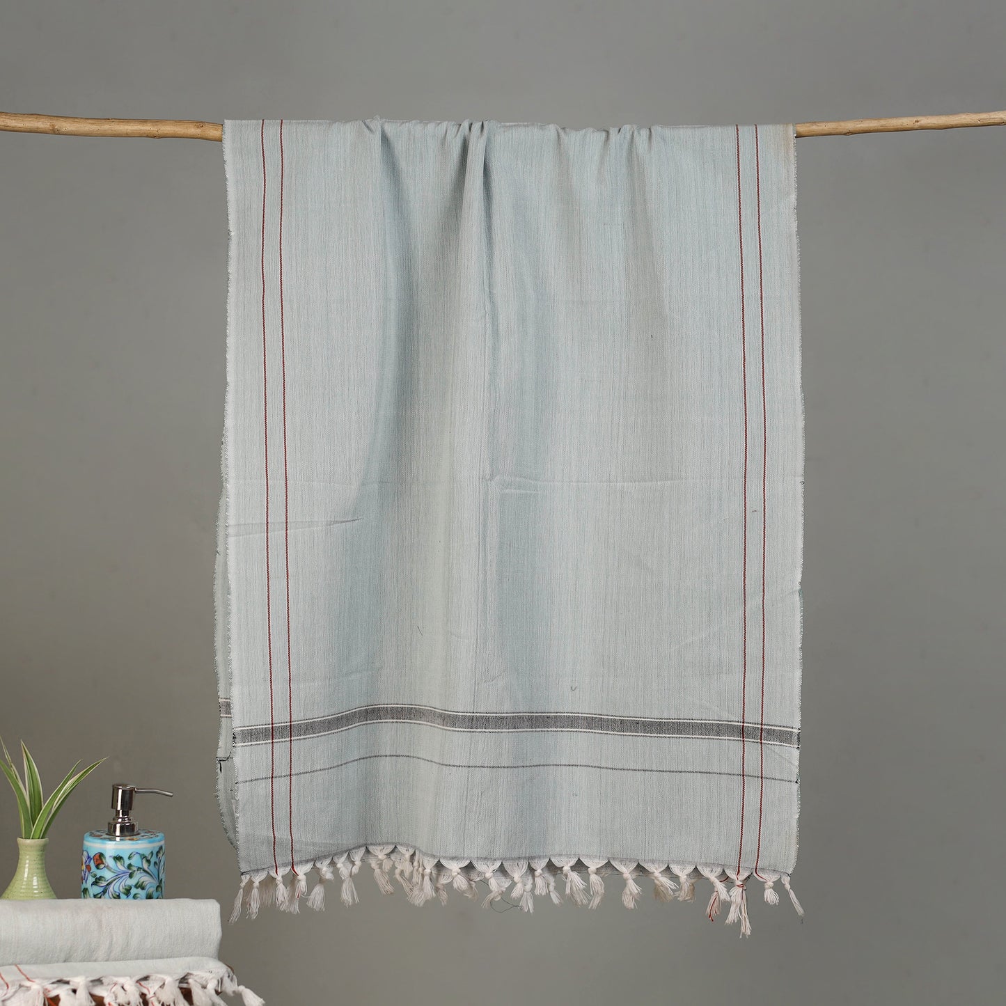 Pure Handloom Fine Cotton Plain Bath Towel 40
