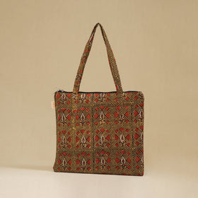 Handcrafted Quilted Handbag 02