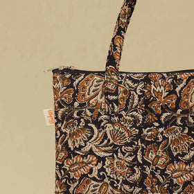 Handcrafted Quilted Handbag 03