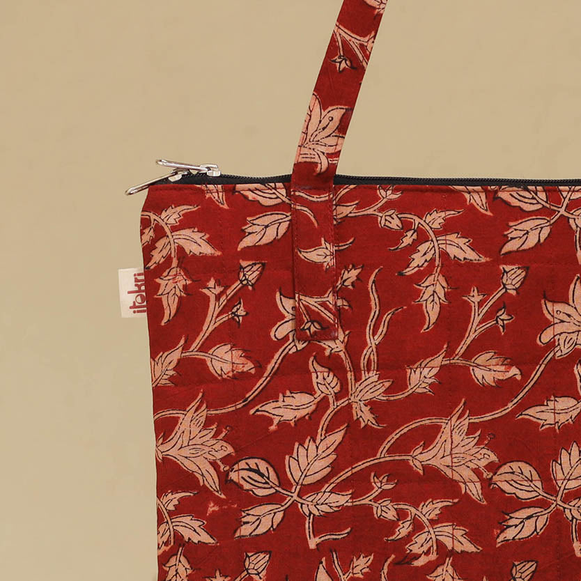 Handcrafted Quilted Handbag 08