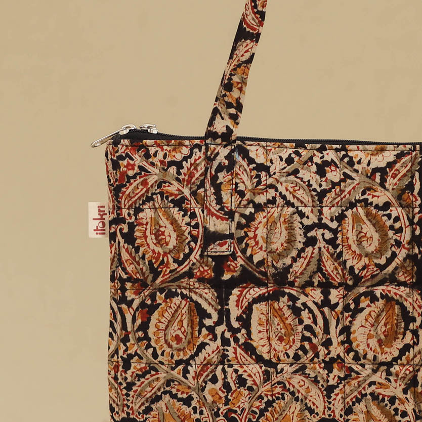 Handcrafted Quilted Handbag 17