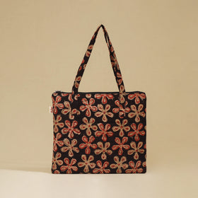 Handcrafted Quilted Handbag 18