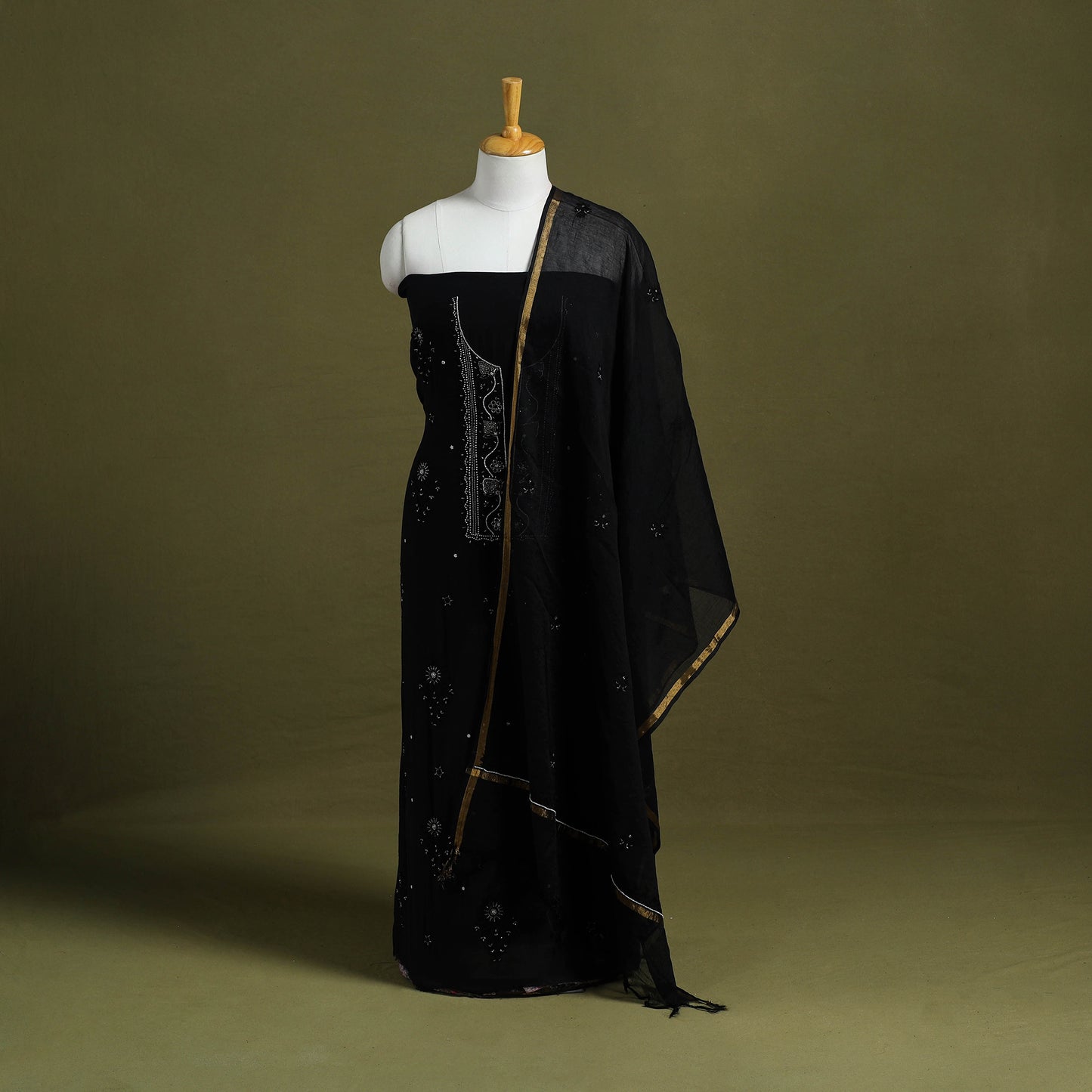 Hand Embroidery 2pc Mul Chanderi Chikankari Dress Material