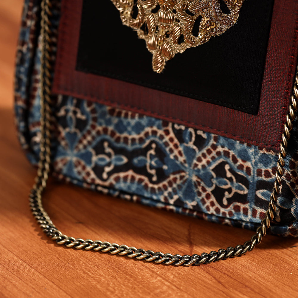 embroidered party hand bag