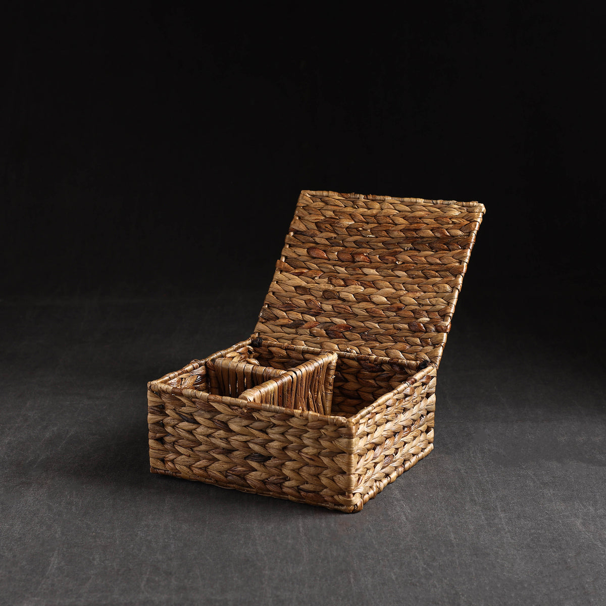 Brown - Handmade Water Hyacinth Basket with lid 05