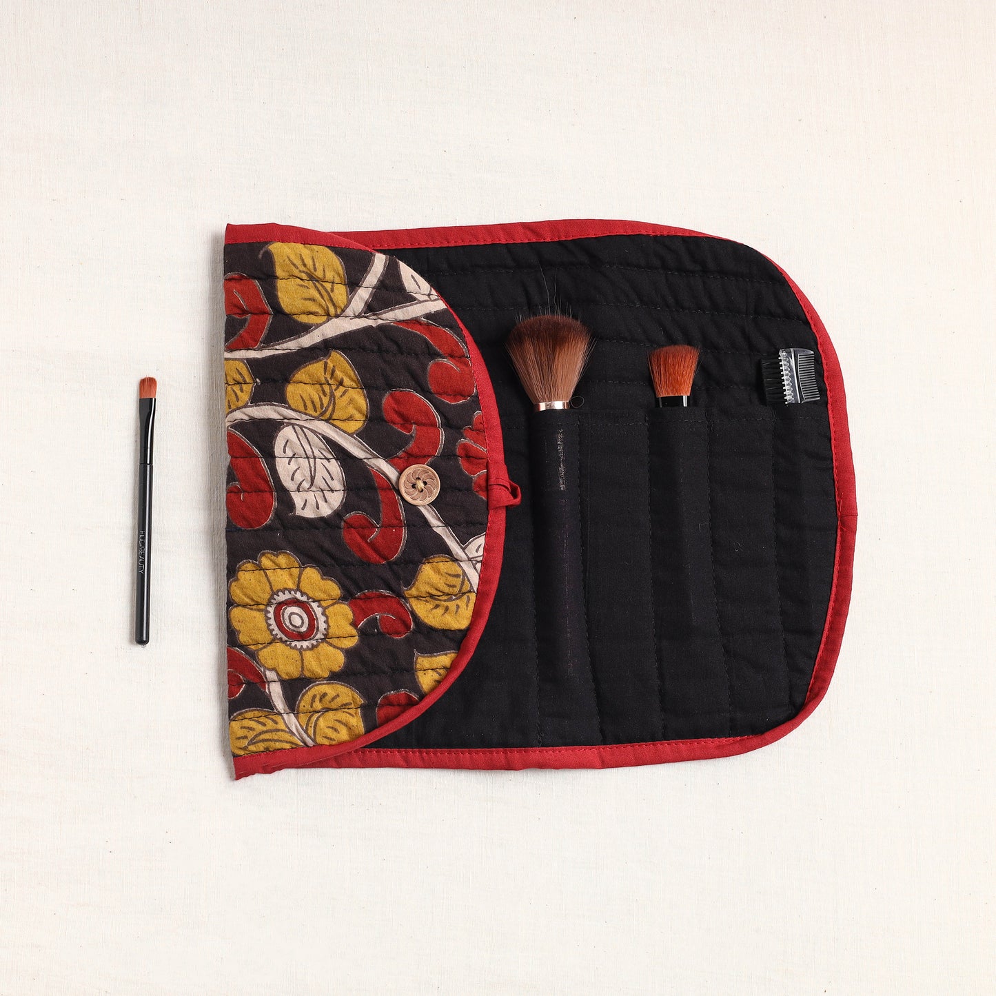 brush wrap pouch