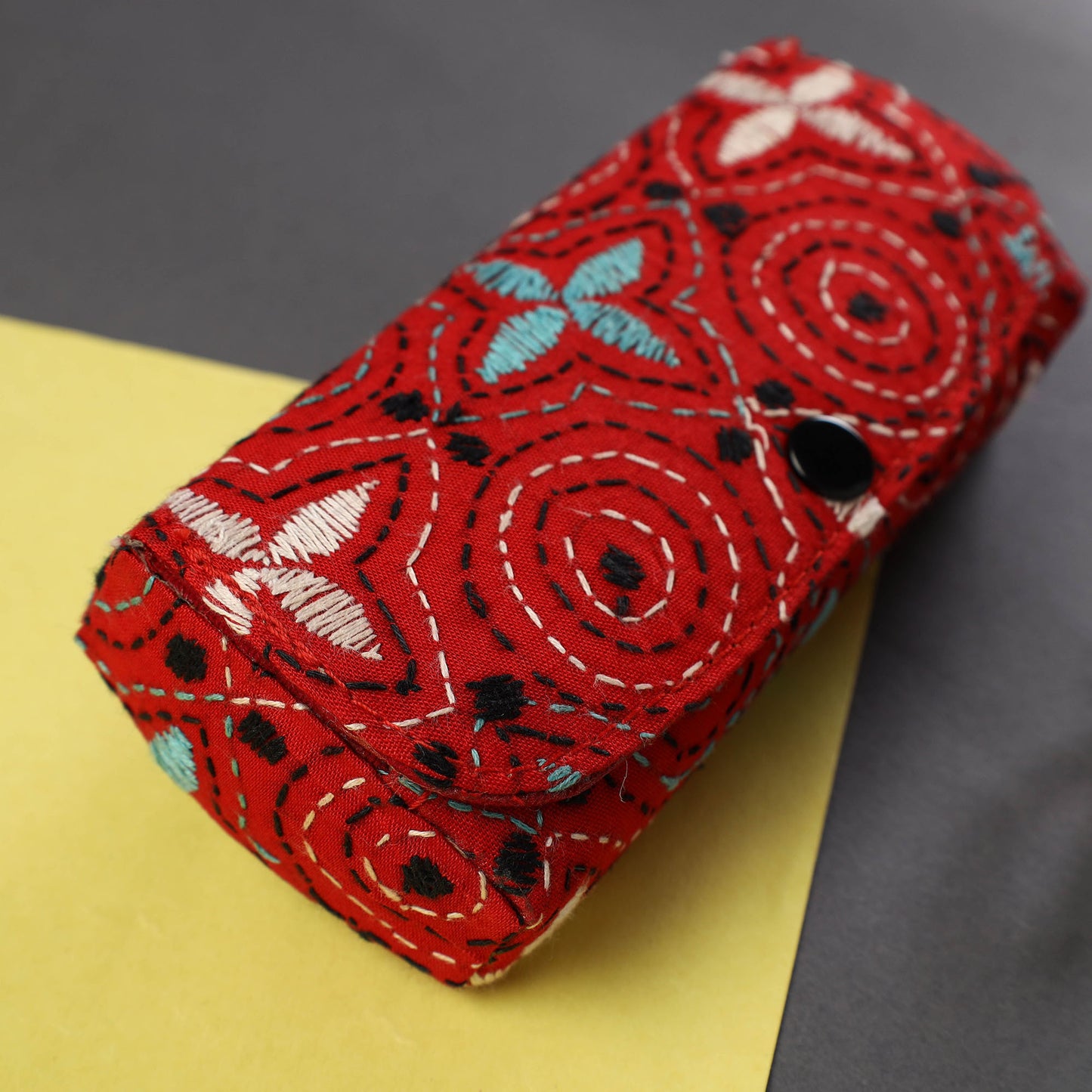 Handcrafted Bengal Kantha Work Spectacle Case 08