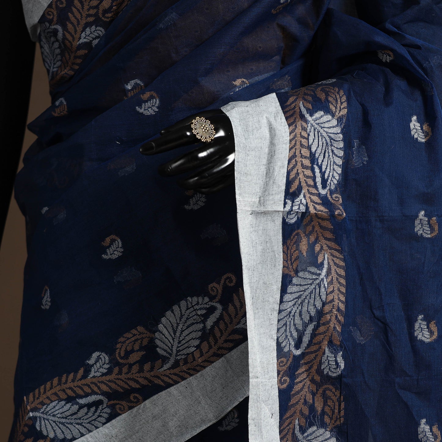 Blue Bengali Tant Saree with Matching Jewellery & Blouse