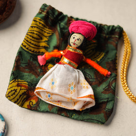 Buy Handcrafted Flower Fabart Rakhi 47 Online at iTokri.com