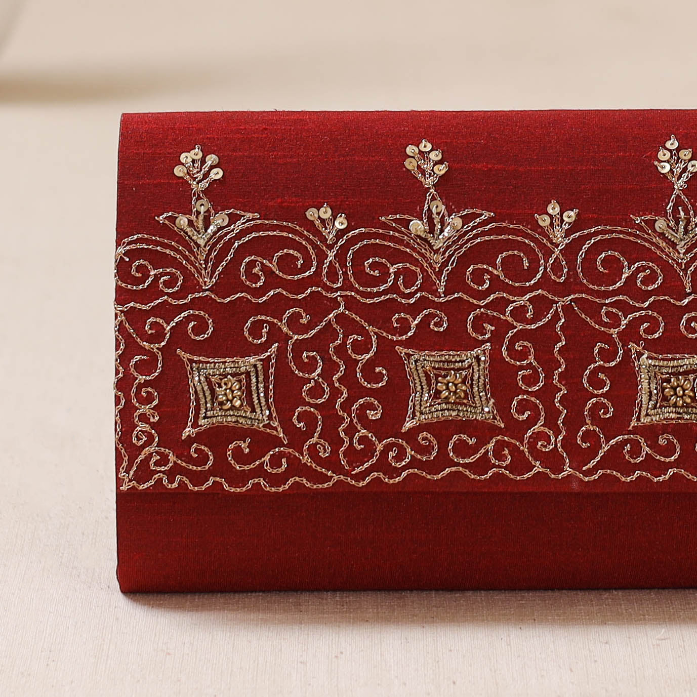 Zardozi Hand Embroidered Clutch 08