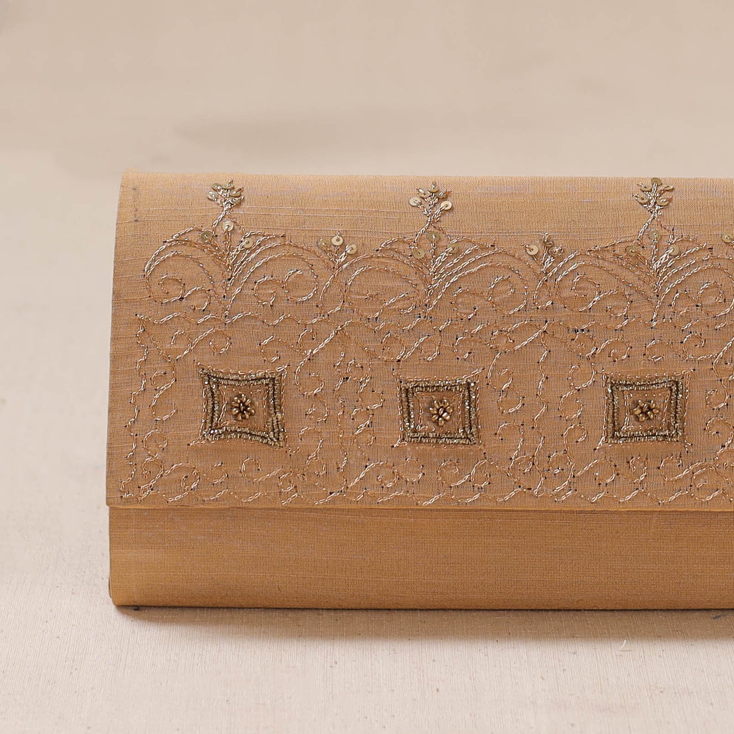 Zardozi Hand Embroidered Clutch 06