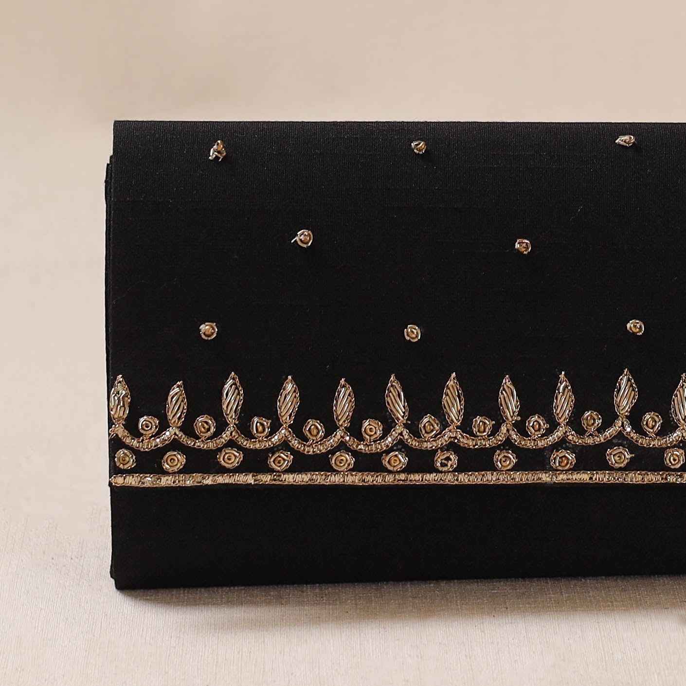 Zardozi Hand Embroidered Clutch 05