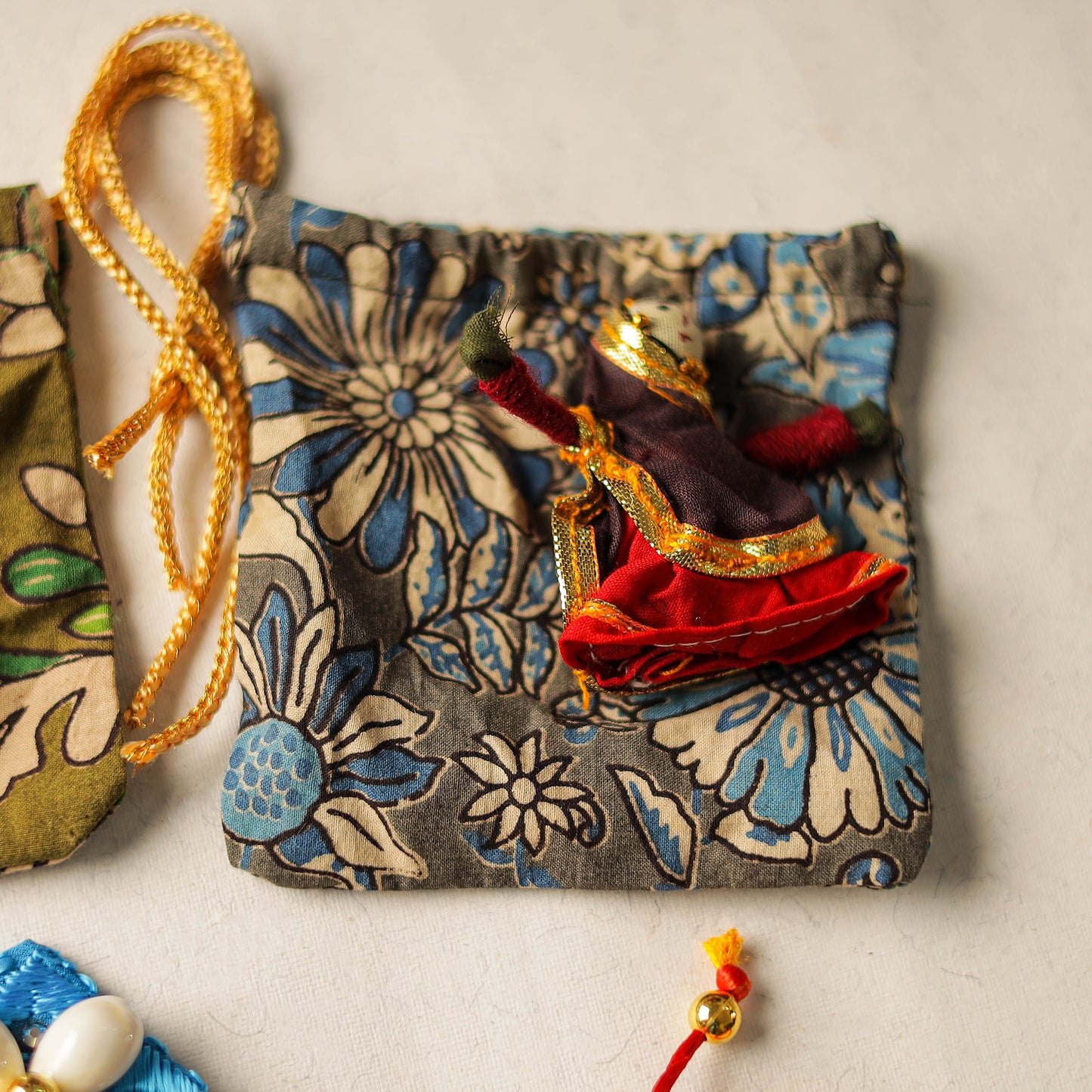 Buy Handmade Beadwork Rakhi & Lumba Set 05 Online at iTokri.com