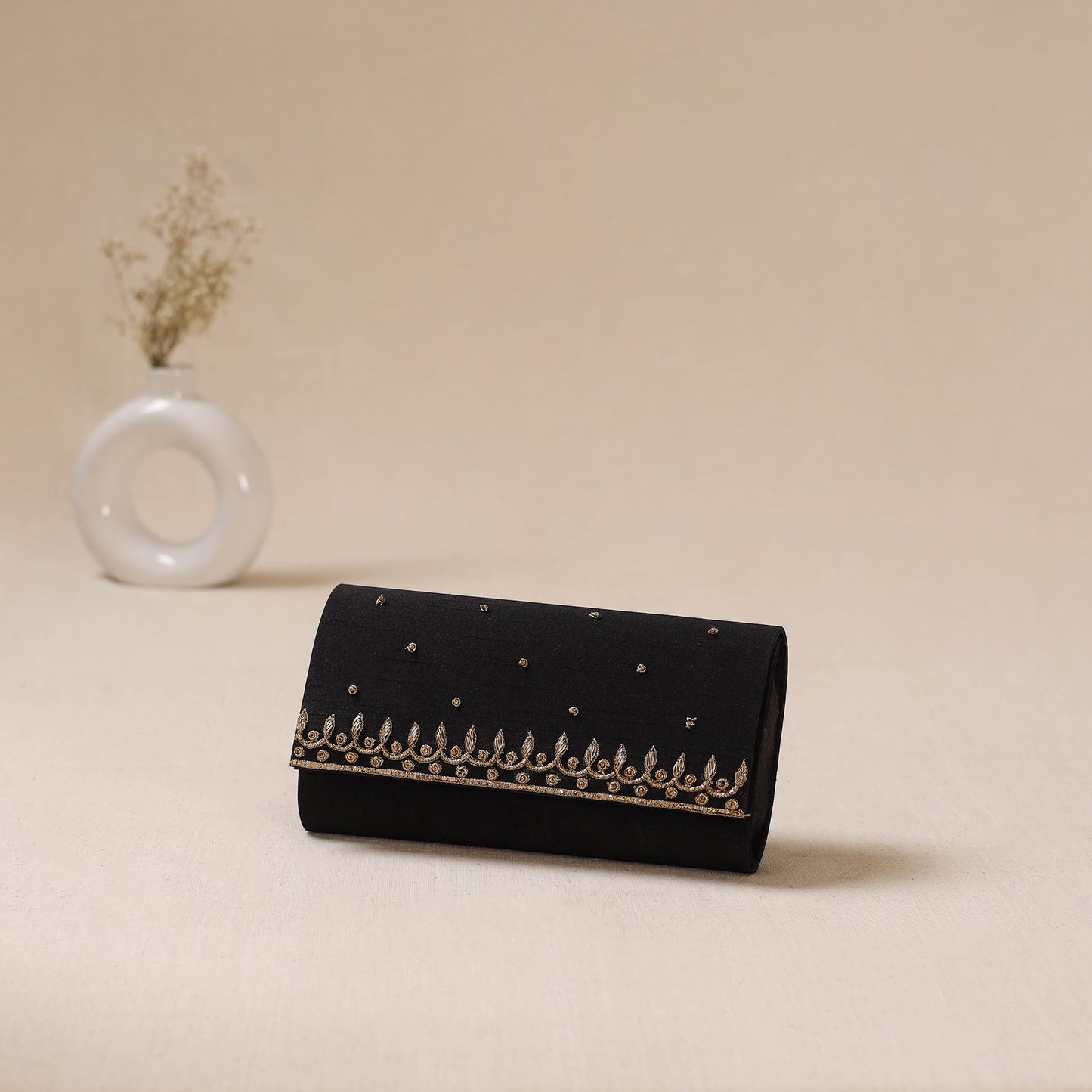 Zardozi Hand Embroidered Clutch 05