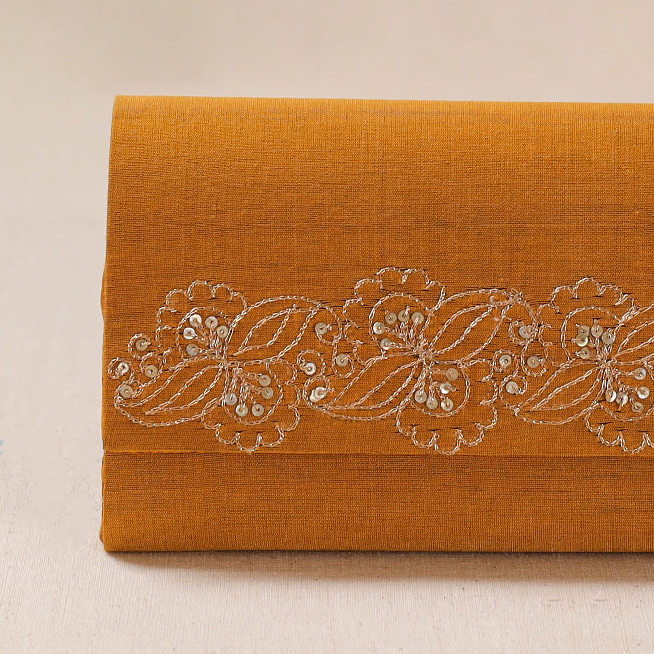 Zardozi Hand Embroidered Clutch 09