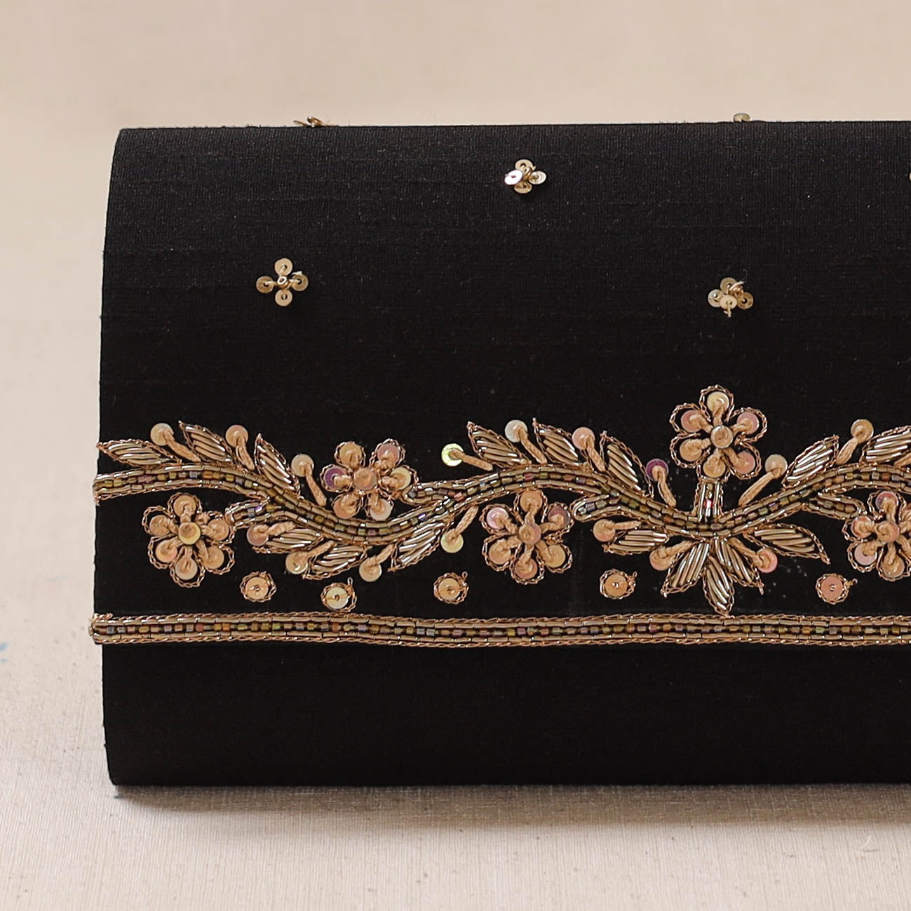 Zardozi Hand Embroidered Clutch 13