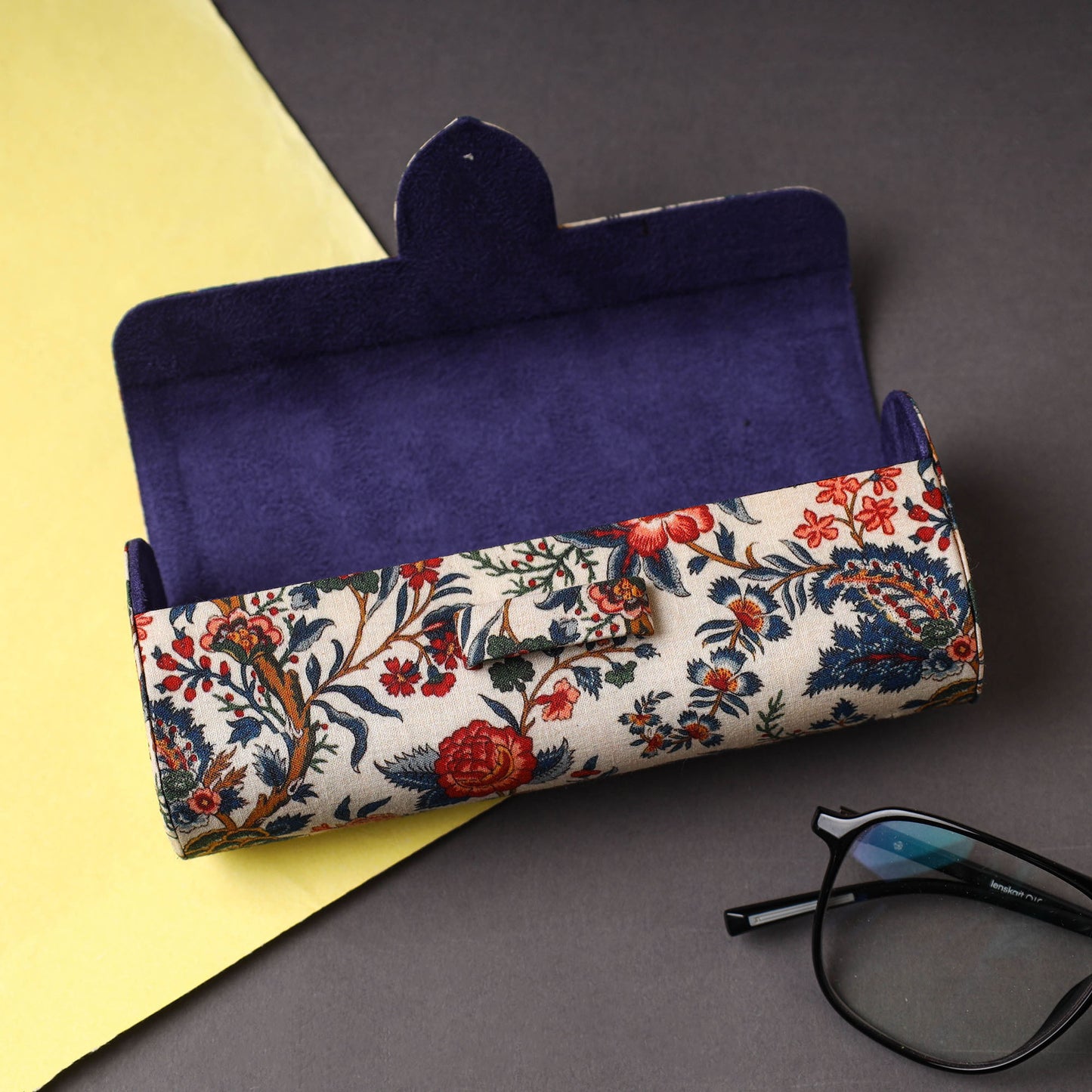 Floral Printed Handcrafted Spectacle Case 41