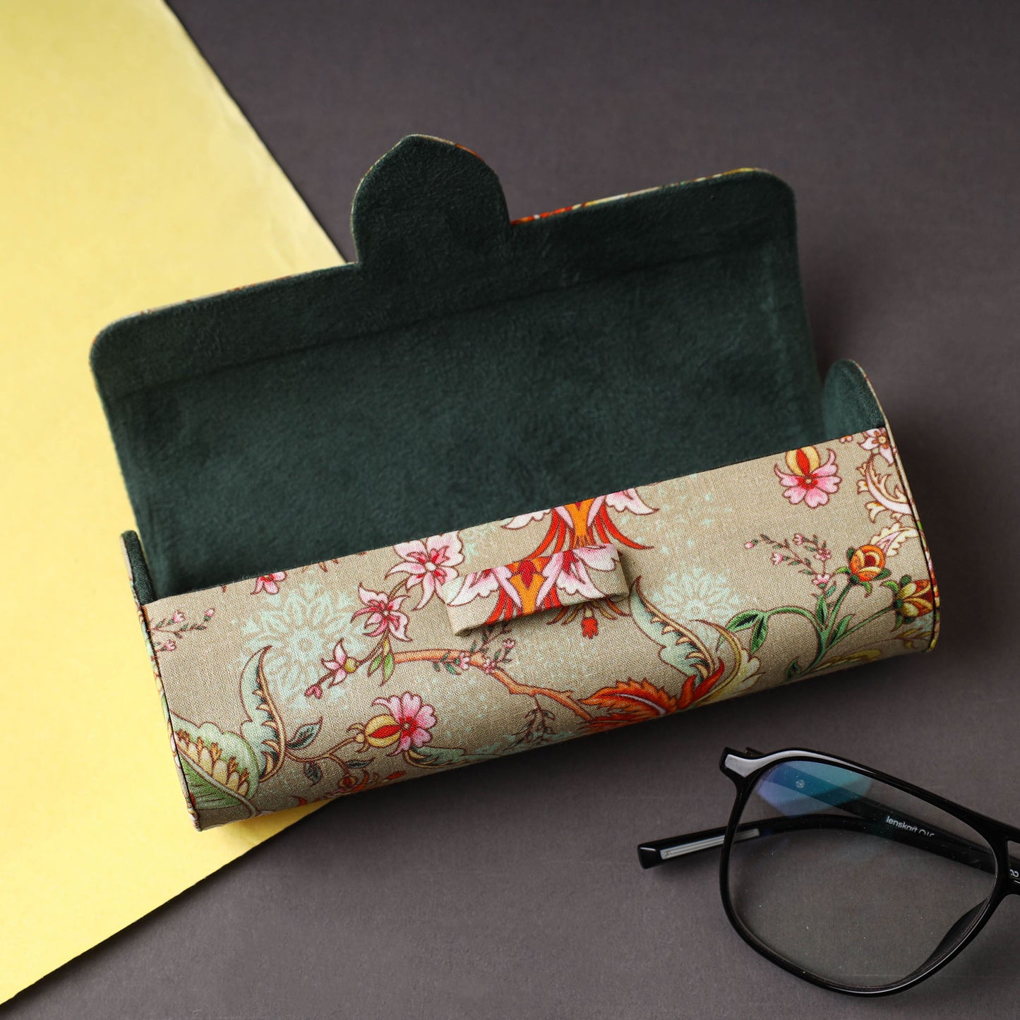 Floral Printed Handcrafted Spectacle Case 40