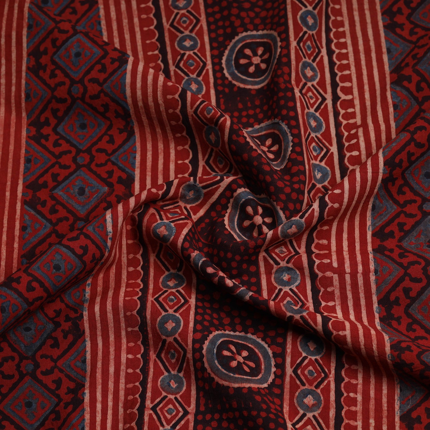 ajrakh kurta material
