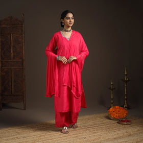 Red - slub silk embroidered plain kurta set (set of 3) 11